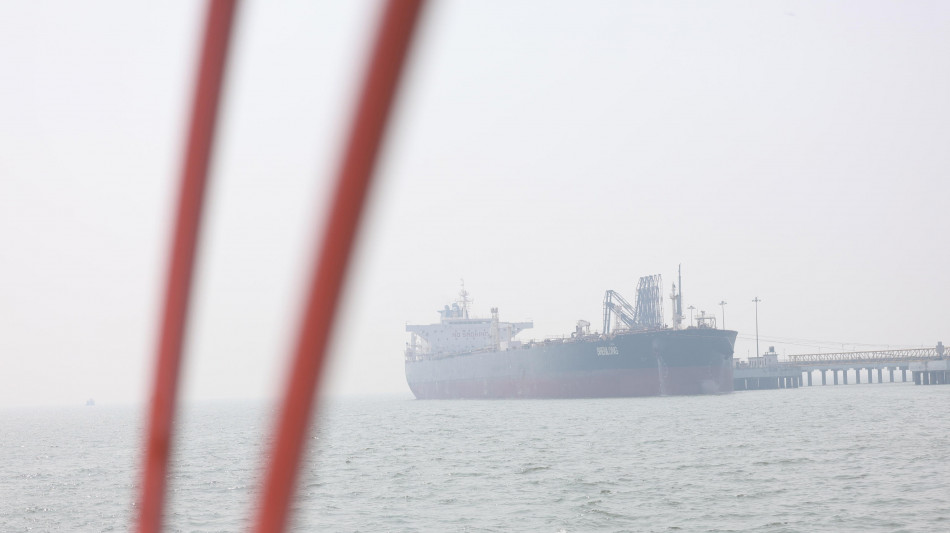 Usa autorizzano l'acquisto di petrolio russo gi&agrave; in transito