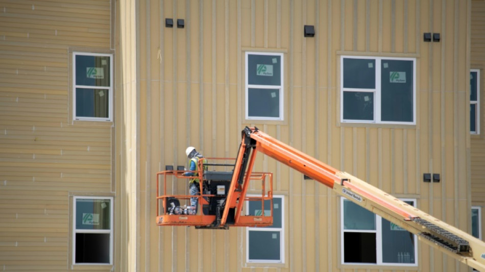 Trabajadores de la construcci&oacute;n golpeados por ola de calor en EEUU: "Nos estamos muriendo"