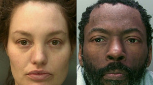 Una aristócrata británica y su pareja, condenados a más de 10 años de prisión por la muerte de su bebé