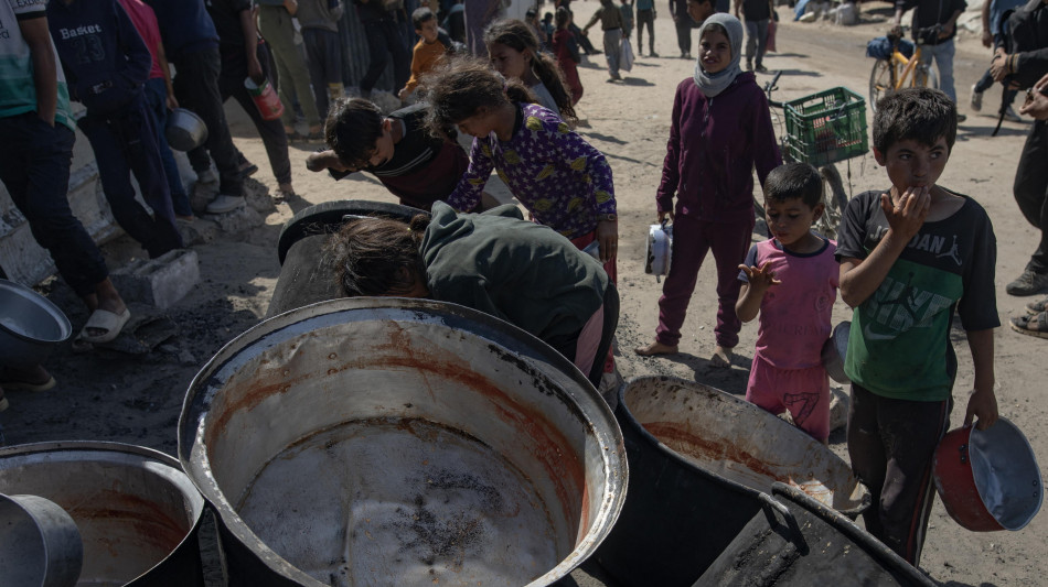 Attacchi israeliani a Gaza, 54 morti in 24 ore