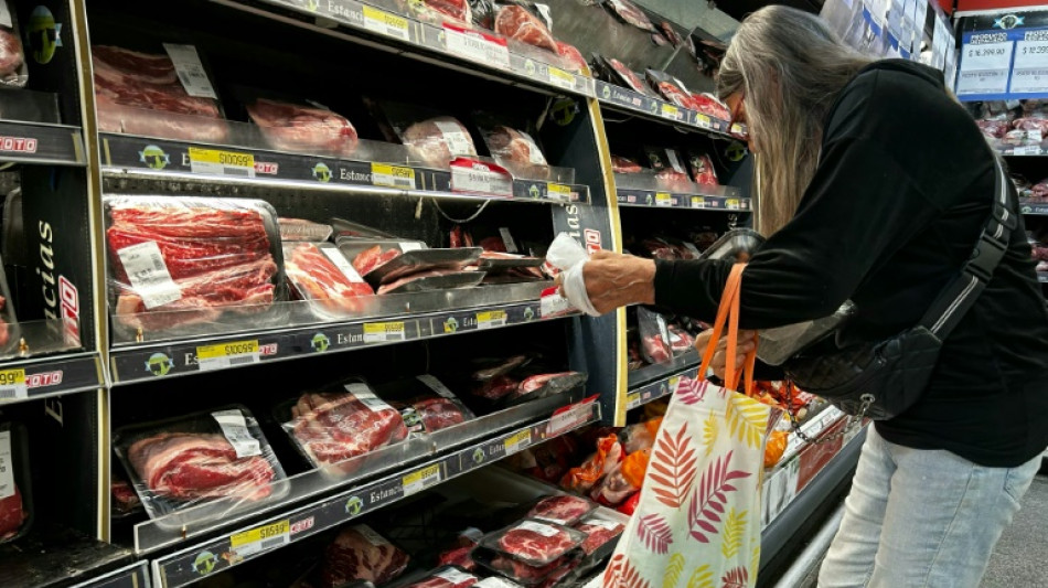 La inflaci&oacute;n en Argentina cae al 2,8% en abril, tras el final del control de cambios