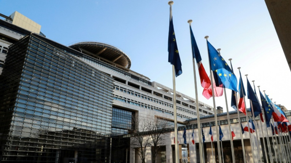 Les chiffres de la dette attendus jeudi en pleine qu&ecirc;te d'un budget