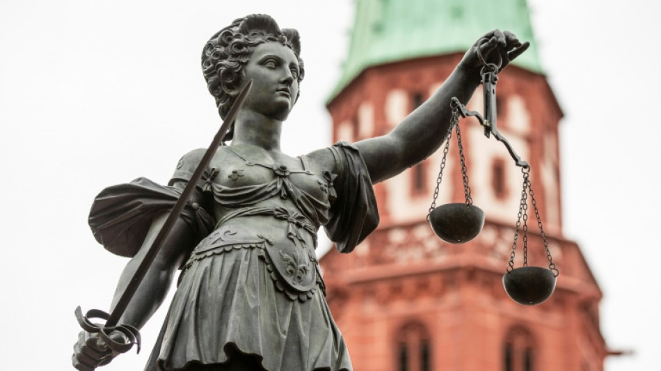 Frau beim K&uuml;ssen auf Zebrastreifen totgefahren: Frankfurter Mordurteil rechtskr&auml;ftig