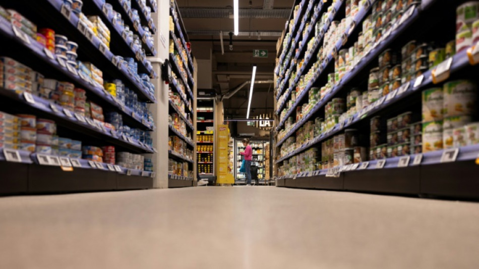 La grande distribution veut &eacute;couler les produits des agriculteurs en difficult&eacute;, avec l'aide des m&eacute;dias