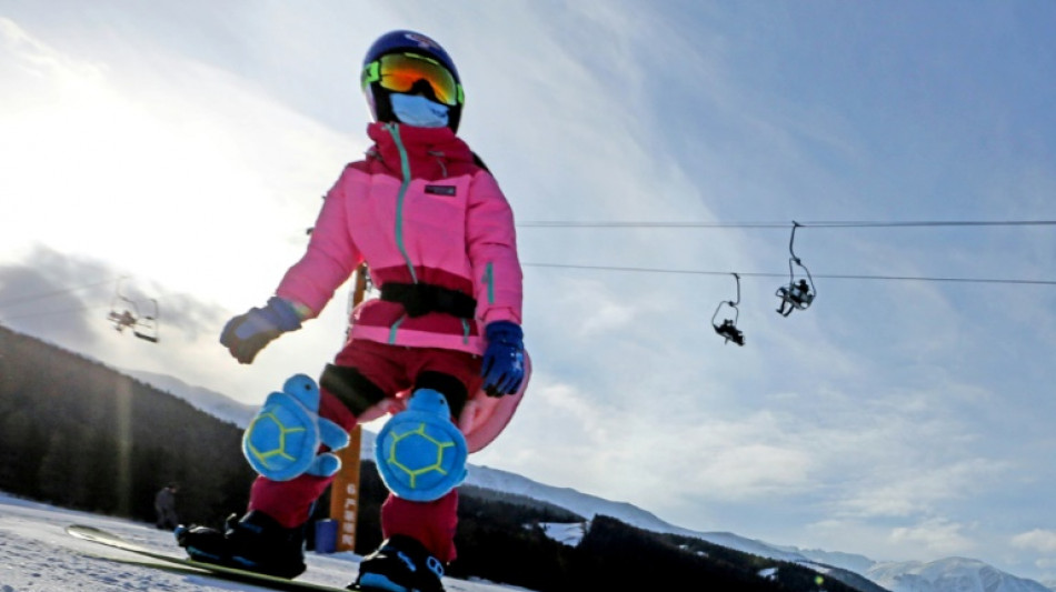 China promociona la conflictiva regi&oacute;n de Xinjiang como para&iacute;so de deportes de invierno