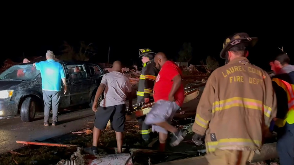 Mais de 20 mortos por fortes tornados nos EUA