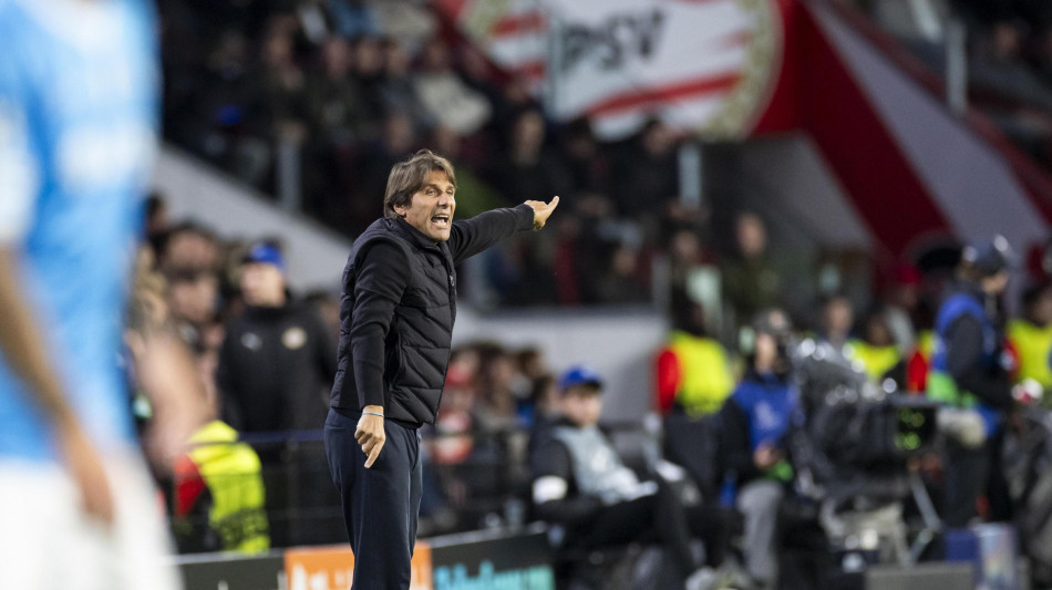 Calcio: Conte, 'il Napoli nelle prime posizioni d&agrave; fastidio'
