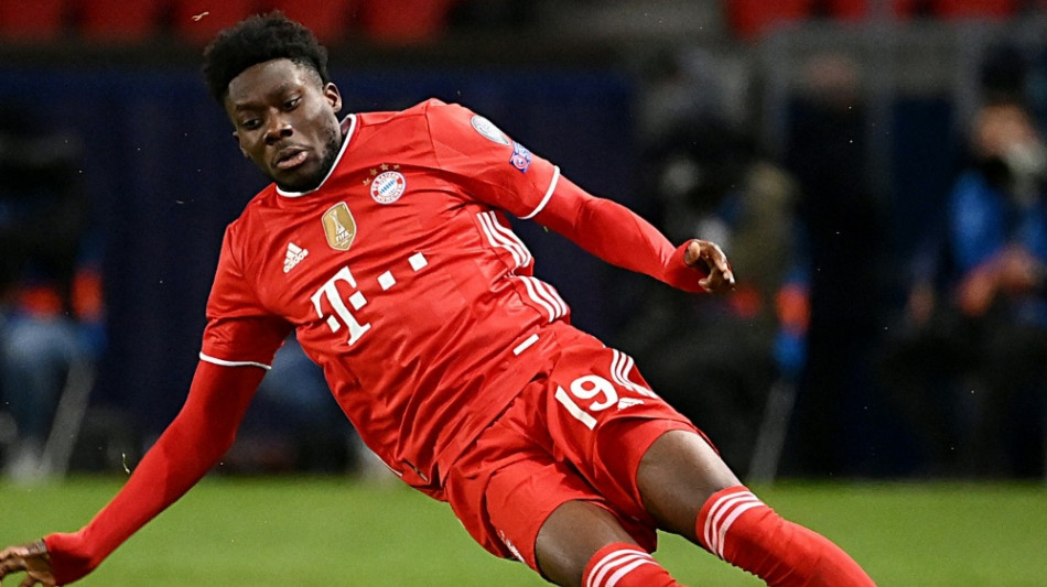 FC Bayern: Davies zur&uuml;ck im Mannschaftstraining