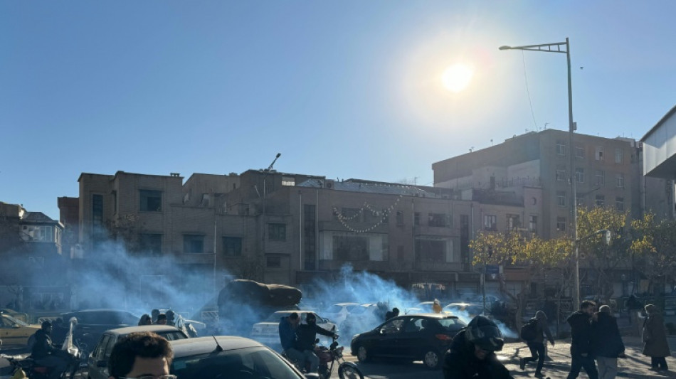 Students join Iran demonstrations after shopkeepers protest