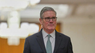 Primeiro-ministro brit&acirc;nico destaca 'avan&ccedil;os' com a China ap&oacute;s reunir-se com Xi em Pequim