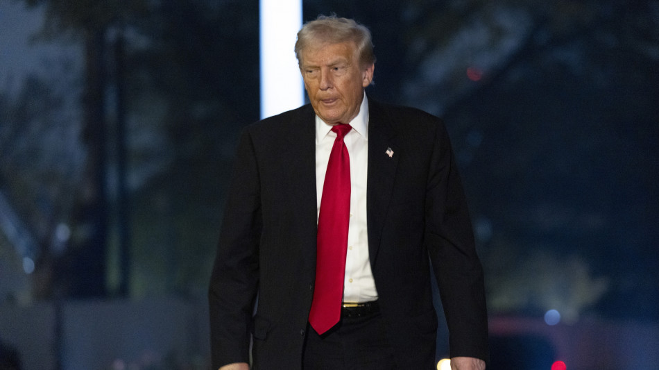 Trump minaccia causa da un miliardo alla Bbc se non rettifica