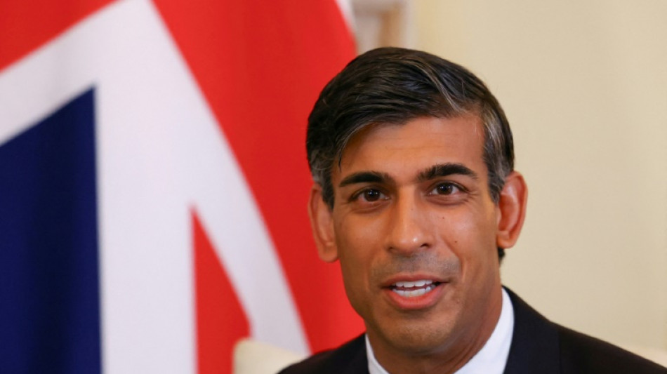 Royaume-Uni: large d&eacute;faite des conservateurs au pouvoir dans deux &eacute;lections partielles