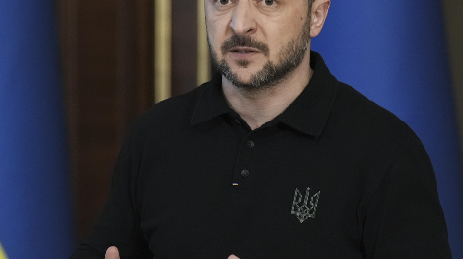 Zelensky, Mosca non abbandona i tentativi di avanzare