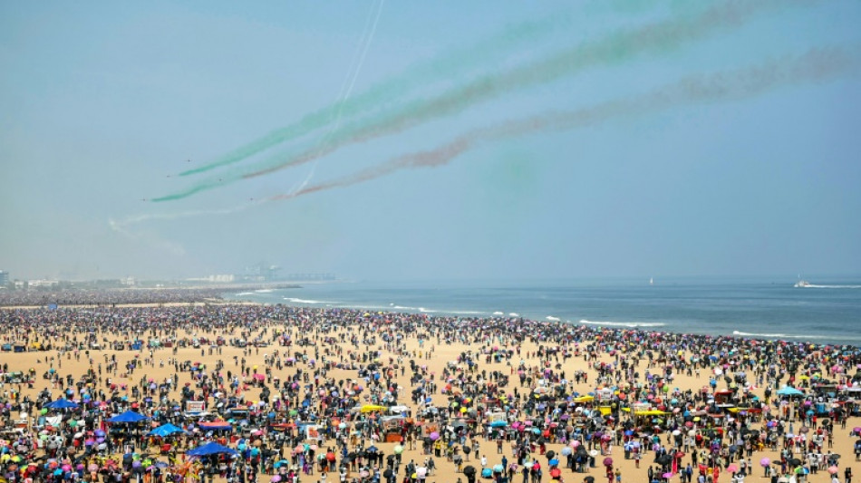 Mueren cinco personas durante un espect&aacute;culo a&eacute;reo en India por el calor extremo