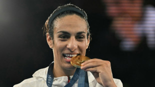 Boxeadora Imane Khelif faz den&uacute;ncia ap&oacute;s artigos sobre relat&oacute;rio m&eacute;dico