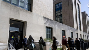 Departamento de Saúde dos EUA inicia demissão de 10 mil trabalhadores