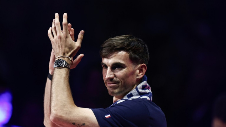 Com problemas f&iacute;sicos, Fabi&aacute;n Ruiz e Yeremy Pino desfalcam a Espanha nas Eliminat&oacute;rias