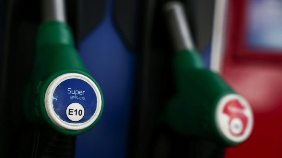 Le SP95-E10 atteint 2 euros le litre dans l'Hexagone