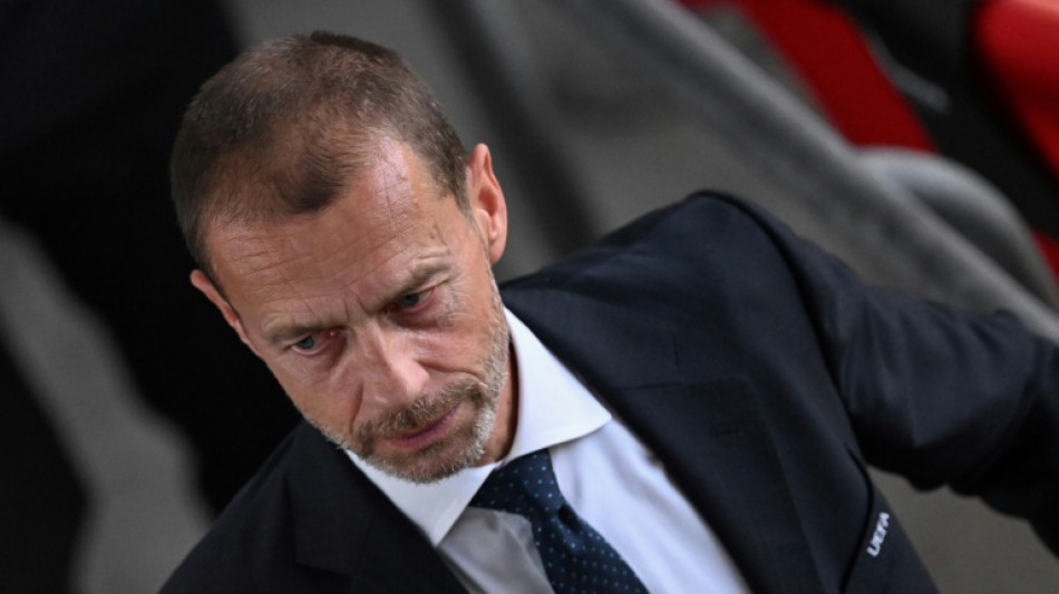 Uefa vai consultar partes interessadas sobre transfer&ecirc;ncia de jogos para outros continentes