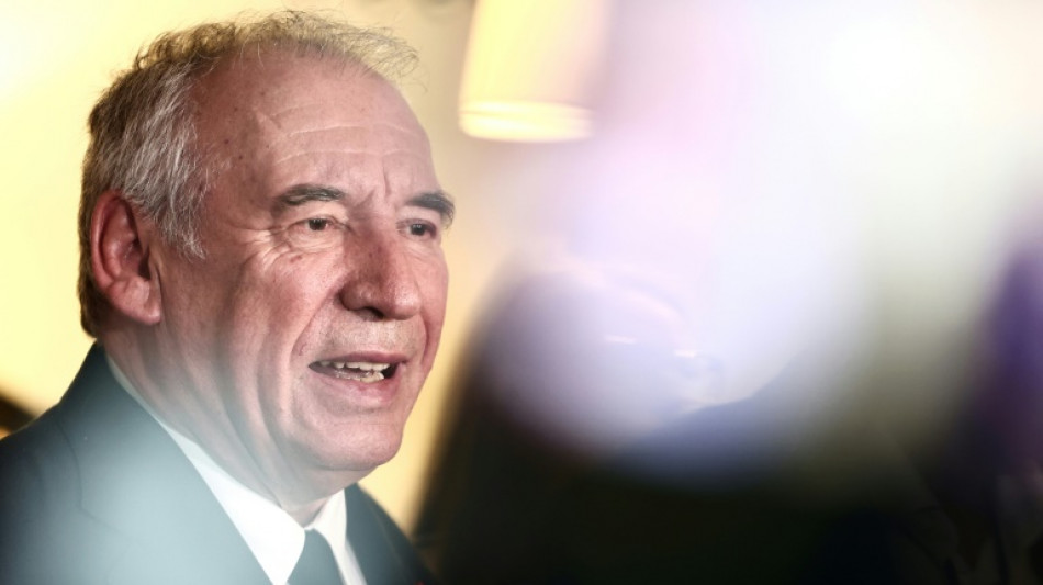 Programmation &eacute;nerg&eacute;tique: Bayrou a retard&eacute; le d&eacute;cret afin de conduire "la concertation et les consultations n&eacute;cessaires"