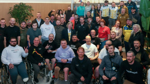 Britischer Prinz Harry besucht Kriegsversehrte in der Ukraine