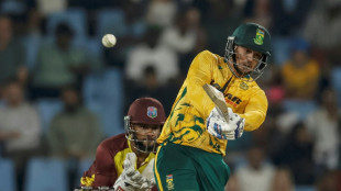 De Kock ton clinches T20 series for South Africa against West Indies