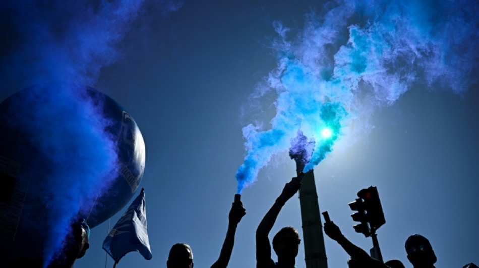 Apr&egrave;s une mobilisation "r&eacute;ussie", l'intersyndicale met en garde Lecornu sur les suites