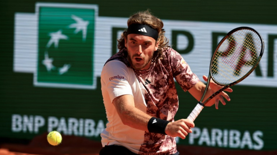 Tsitsipas vence argentino Cach&iacute;n e vai &agrave;s oitavas do Torneio de Barcelona