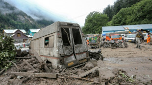 Al menos 60 muertos en inundaciones en India, continúan las labores de rescate