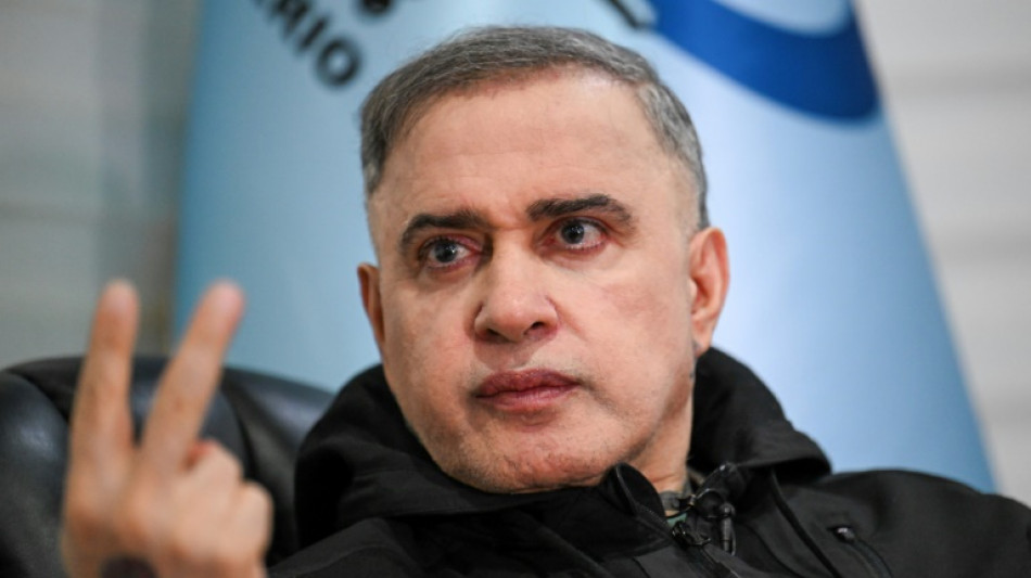 Venezuela suma 50 arrestos en una ofensiva contra el mercado del dólar paralelo