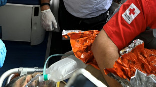 Rescatistas sacan de los escombros a un venezolano ocho d&iacute;as despu&eacute;s de los terremotos