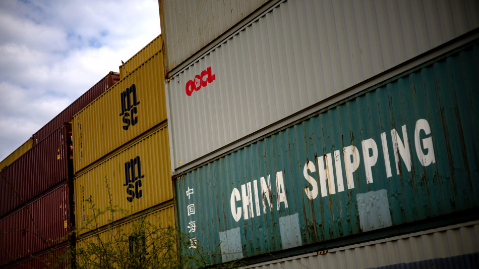 Wsj, 'gli Usa valutano un taglio dei dazi alla Cina'