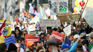 Quelques milliers de manifestants en France en faveur du climat et de la justice sociale