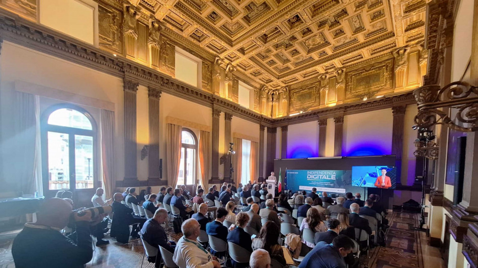 Ue dipendente dal digitale Usa, assorbe 70% dei ricavi cloud