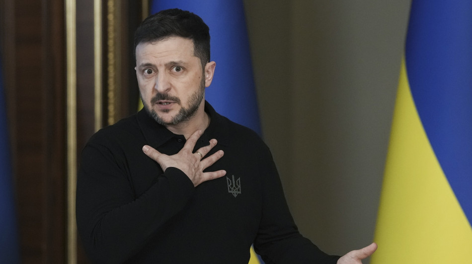 Zelensky, droni nei cieli mostrano vero atteggiamento Putin