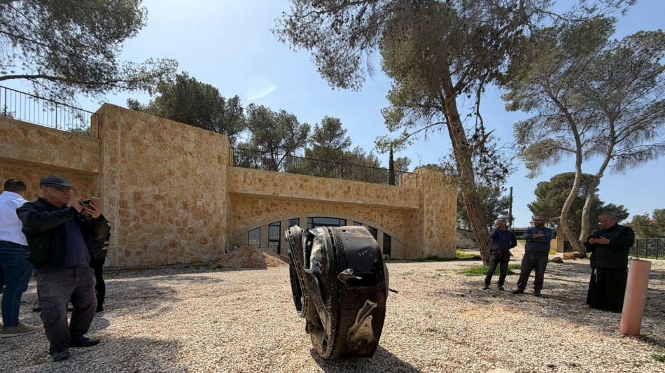 Frammenti di missile su scuola elementare della Custodia a Gerusalemme