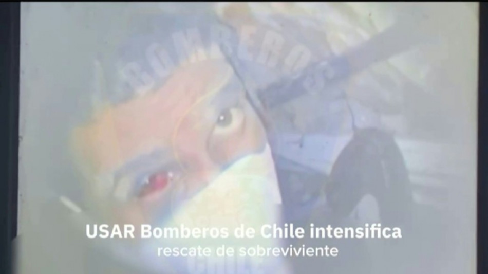 Rescatistas luchan por sacar de los escombros a un venezolano vivo siete d&iacute;as despu&eacute;s de los terremotos