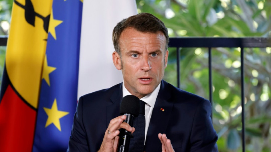 Macron arrive en Nouvelle-Cal&eacute;donie o&ugrave; il vise le retour &agrave; "la paix" et au "dialogue"