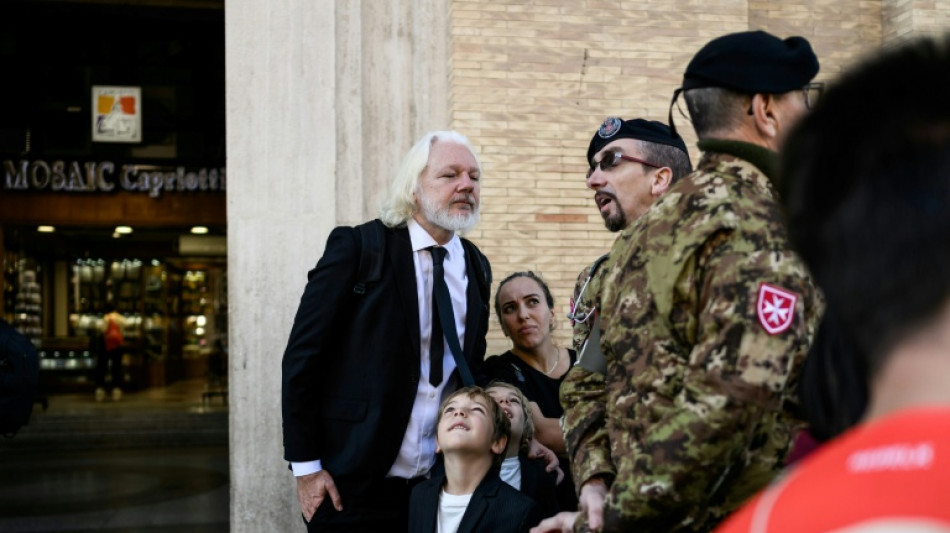 El fundador de Wikileaks, Julian Assange, asistió al funeral del papa Francisco
