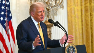 Trump alcan&ccedil;a acordos comerciais com Jap&atilde;o e Filipinas