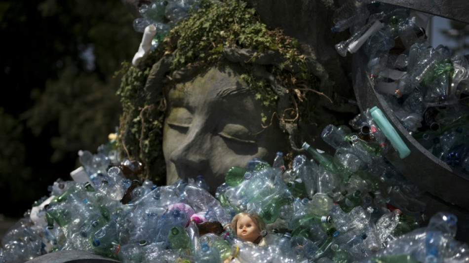 Negociaciones sobre la contaminaci&oacute;n pl&aacute;stica "al borde del precipicio"