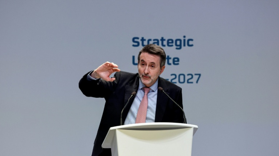 Repsol acusa un fuerte retroceso de sus beneficios por la ca&iacute;da de los precios del petr&oacute;leo