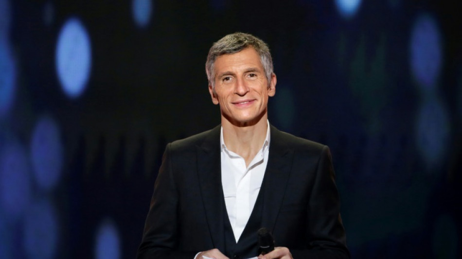 Nagui f&ecirc;te en grande pompe les 30 ans de la rescap&eacute;e "Taratata"