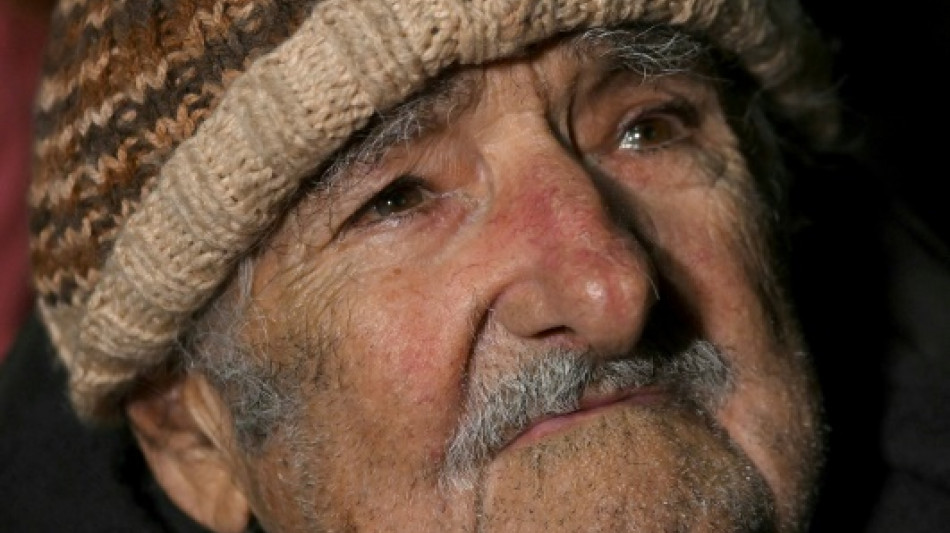 Expresidente uruguayo Mujica sale del hospital pero "est&aacute; fr&aacute;gil", dice su m&eacute;dica