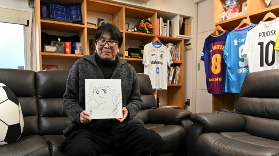 El autor del manga "Supercampeones" quiere conquistar el f&uacute;tbol profesional japon&eacute;s