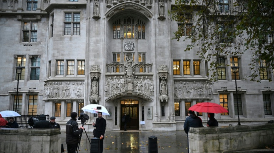 Definição legal de 'mulher' é baseada no sexo biológico, decide Suprema Corte britânica