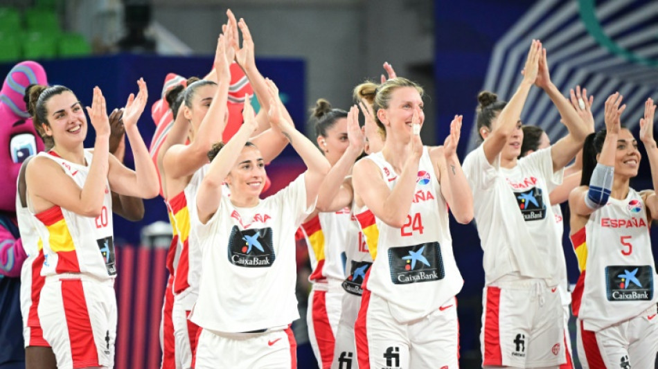 Espa&ntilde;a gana 76-60 a Grecia y pasa a cuartos del Eurobasket femenino