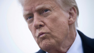 Chefe da Suprema Corte repreende Trump por atacar juiz que suspendeu expuls&atilde;o de migrantes