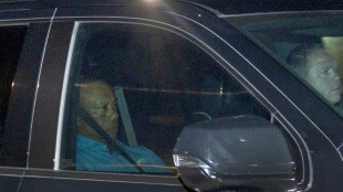 Tiger Woods portava forte analg&eacute;sico no bolso quando sofreu acidente, diz pol&iacute;cia