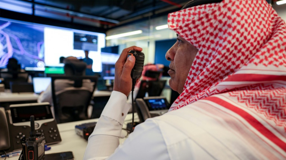 IA, cam&eacute;ras thermiques et drones: l'arsenal technologique saoudien pour le hajj
